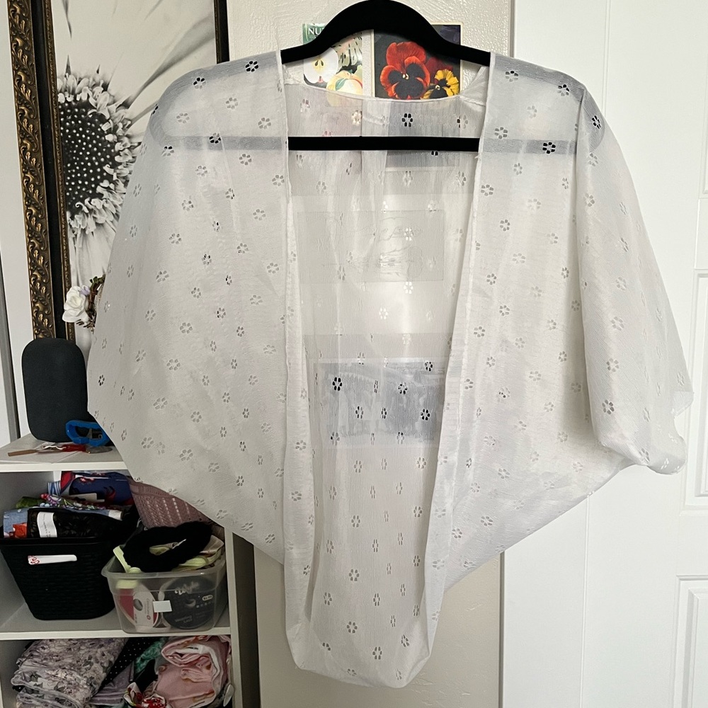 Vintage White Eyelet Batwing Shrug